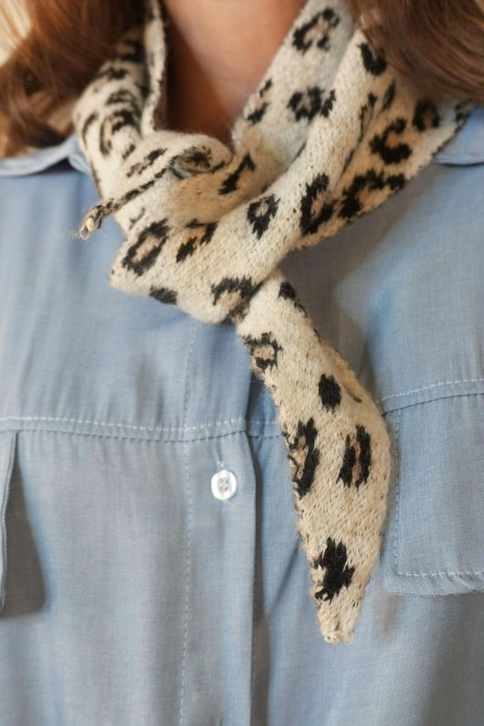 Nora Leopard Knit Neckerchief Ecru